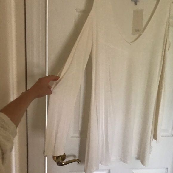 NWT Tobi Cold Shoulder Vneck Shift Dress - Picture 3 of 7